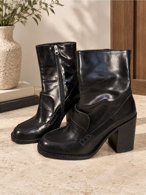 L'INTERVALLE Black Genuine Leather Block Heel Ankle Boots